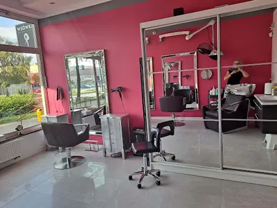 WSÓWKA Pracownia Fryzjerska Renata Laska | Strzyżenie | Modelowanie | Koloryzacja Farbowanie